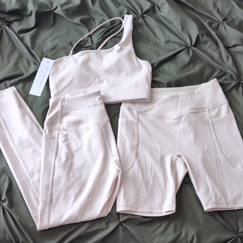 Aventine collective Activewear Set - Sports Bra, Leggings & Bike Shorts